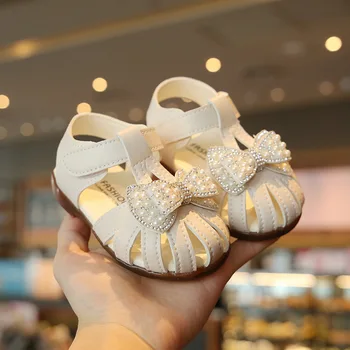 Kislányok cipői csokornyakkendős szandálok lányoknak Kids Fashion Hollow Out bőr cipő puha talp Aranyos hercegnő Pearl Beach cipő