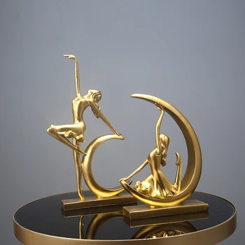 Európai stílusú luxus Arany tánc lány Szoborbolt dekoráció Absztrakt balett Hold lány figura születésnapi ajándék Lakberendezés