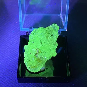 100% természetes Mexikó fluoreszcencia hialit (üveg opál) ásványi minta kvarc + doboz mérete: 35 * 35 * 35mm