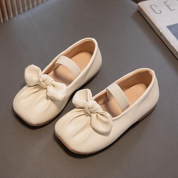 2023 Új egyszerű, csúszásmentes platform Lányok bőr cipők szögletes orrú masni gyerekcipők rugalmas szalag Aranyos gyerekek divat alkalmi cipők